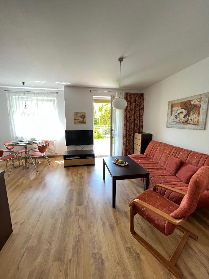 Apartament Z Garazem I Ogrodem Колобжег Экстерьер фото