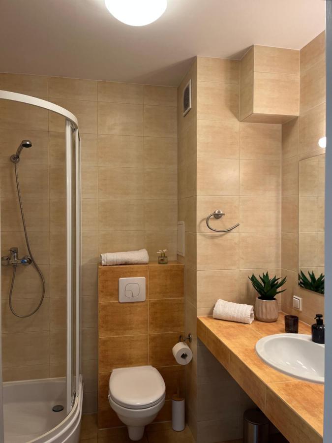 Apartament Z Garazem I Ogrodem Колобжег Экстерьер фото