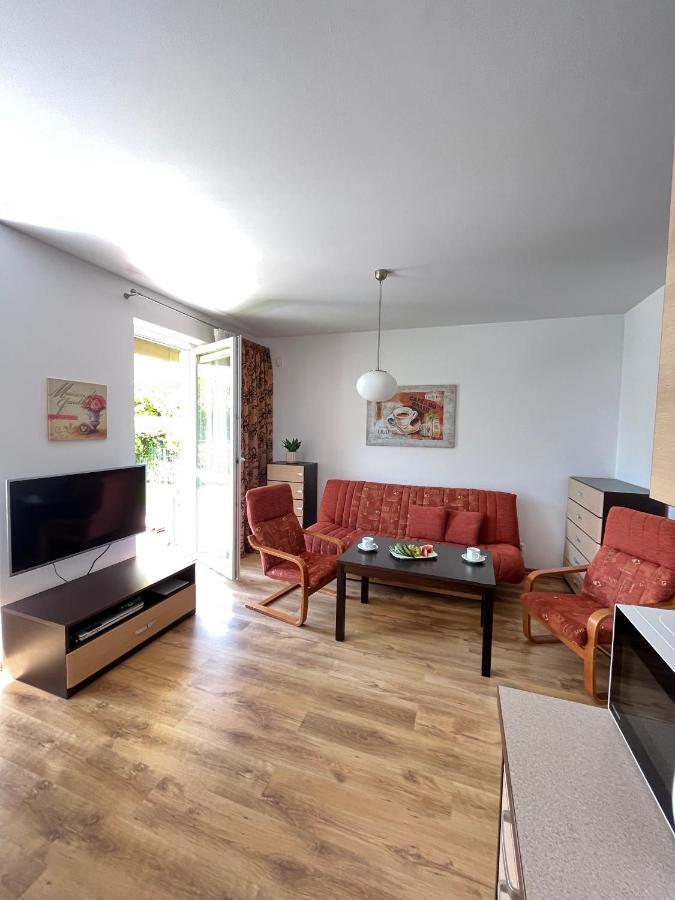 Apartament Z Garazem I Ogrodem Колобжег Экстерьер фото