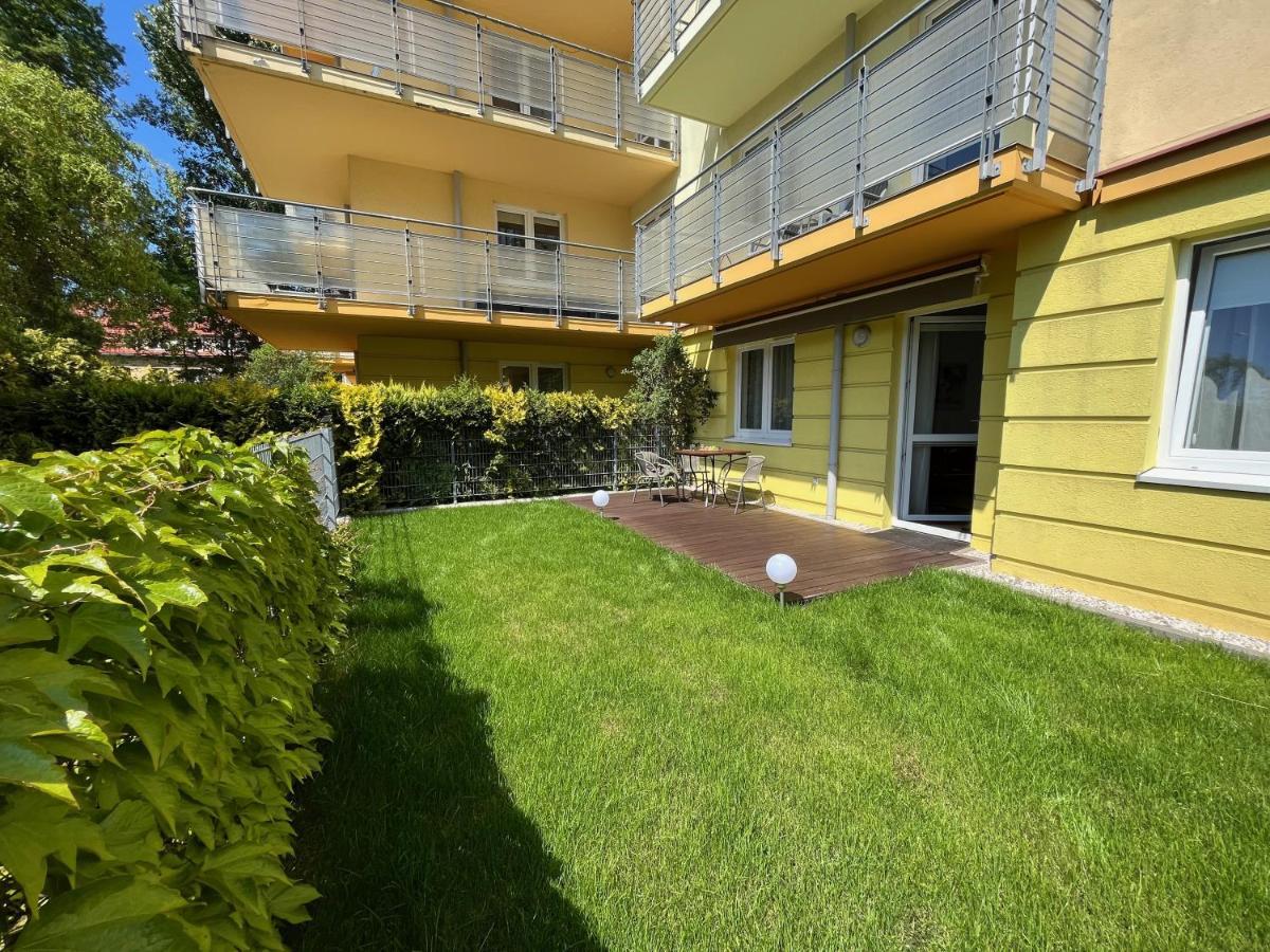Apartament Z Garazem I Ogrodem Колобжег Экстерьер фото