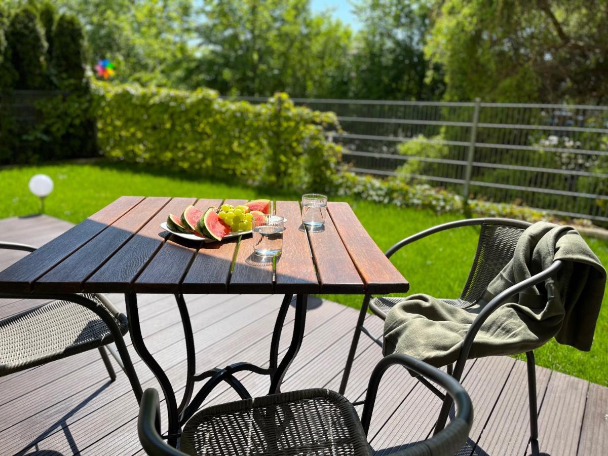 Apartament Z Garazem I Ogrodem Колобжег Экстерьер фото