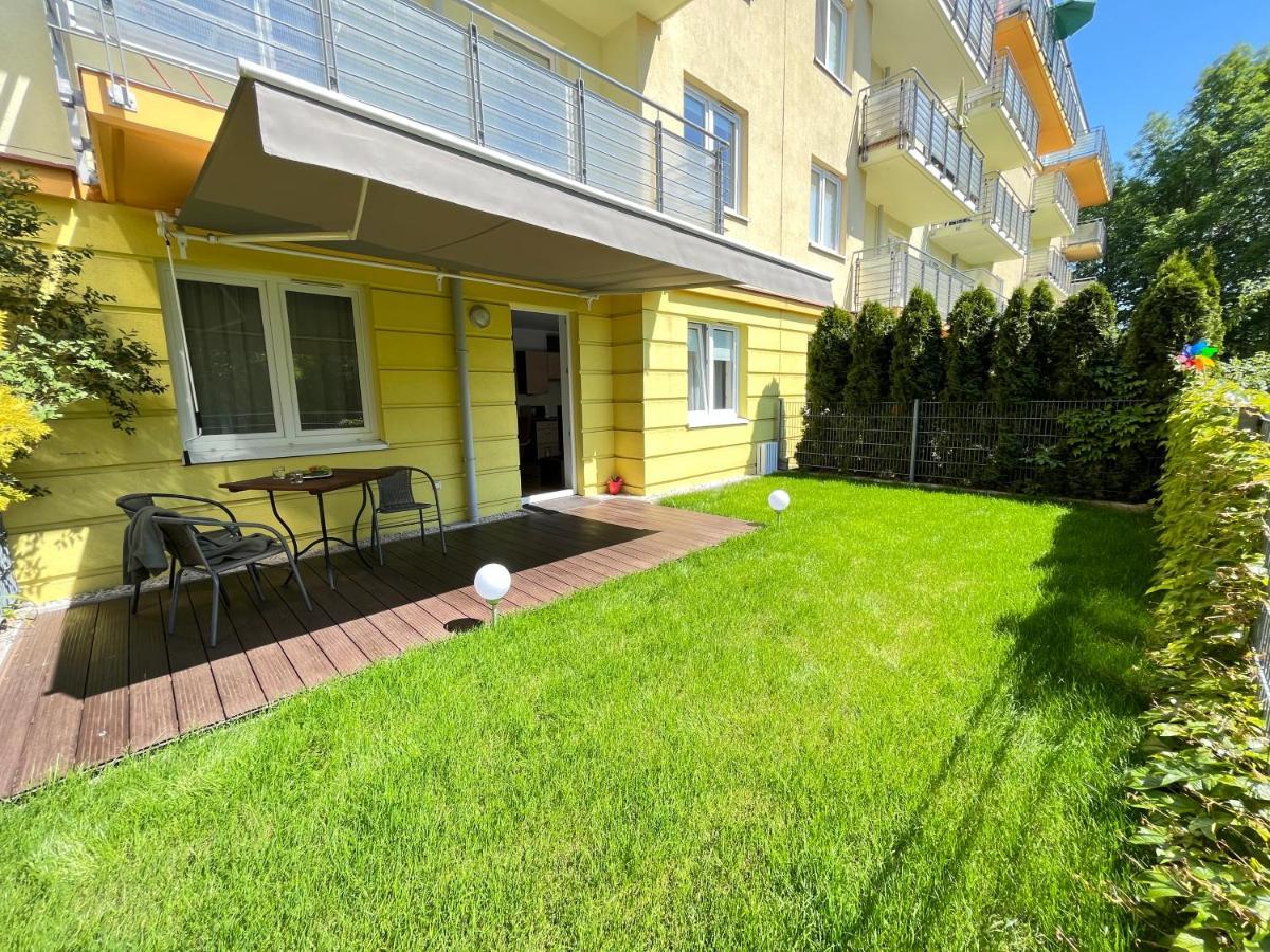 Apartament Z Garazem I Ogrodem Колобжег Экстерьер фото