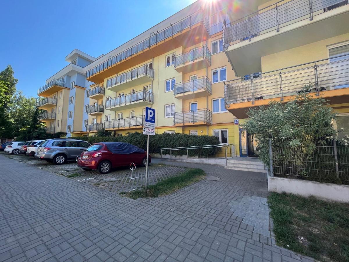 Apartament Z Garazem I Ogrodem Колобжег Экстерьер фото